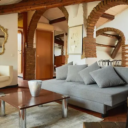 Enjoy - Borgomagno Attic Studio Appartement