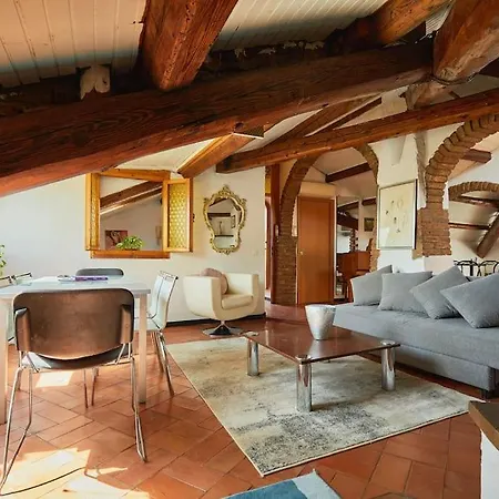 Enjoy - Borgomagno Attic Studio * Padua