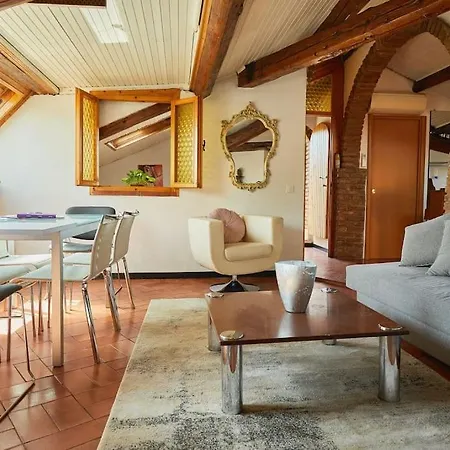Appartement Enjoy - Borgomagno Attic Studio *